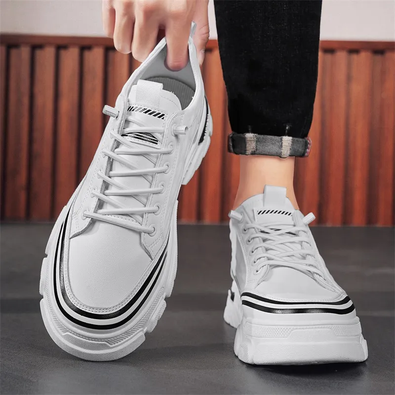 Bull Charm Abrasion-Resistant Low-Top Chunky Sneakers Men's-1