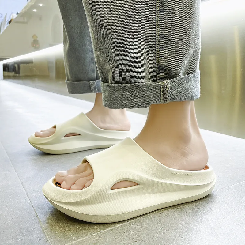 Bull Charm Slide Slippers Men's-9