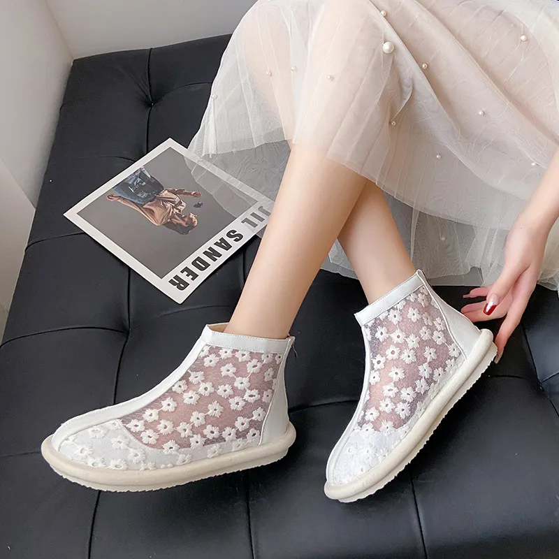 Bull charm Ankle Boots Women's White/Apricot-5
