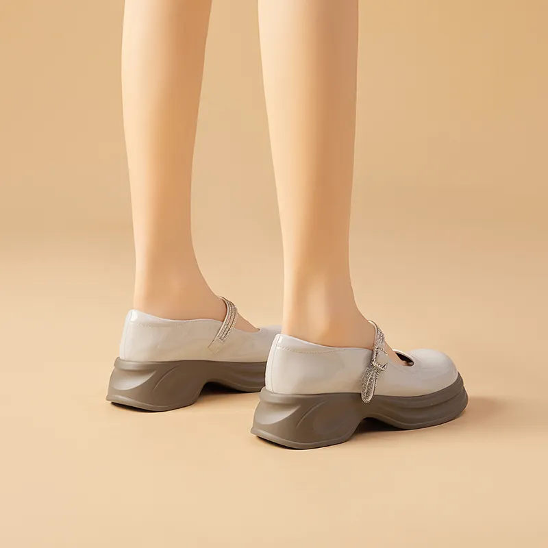 Bull charm Loafers Women's Black/Beige-9