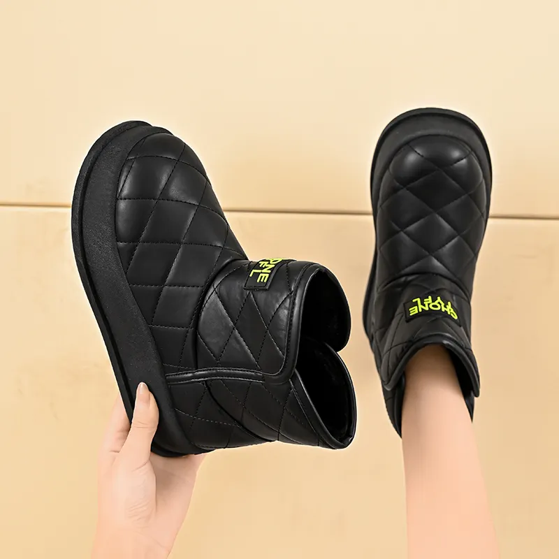 Bull Charm Abrasion Resistant Short Snow Boots Women's-15