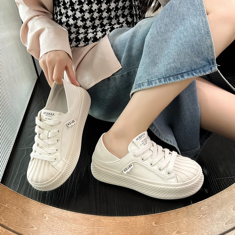 Bull Charm Low-Top Skateboard Shoes Women's-4