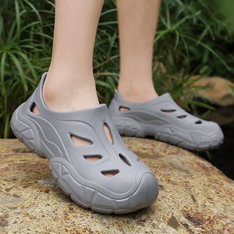 Bull charm Clogs Men-16
