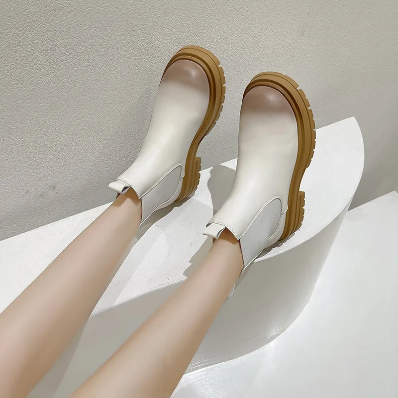 Bull Charm Short Chelsea Boots Women's-3
