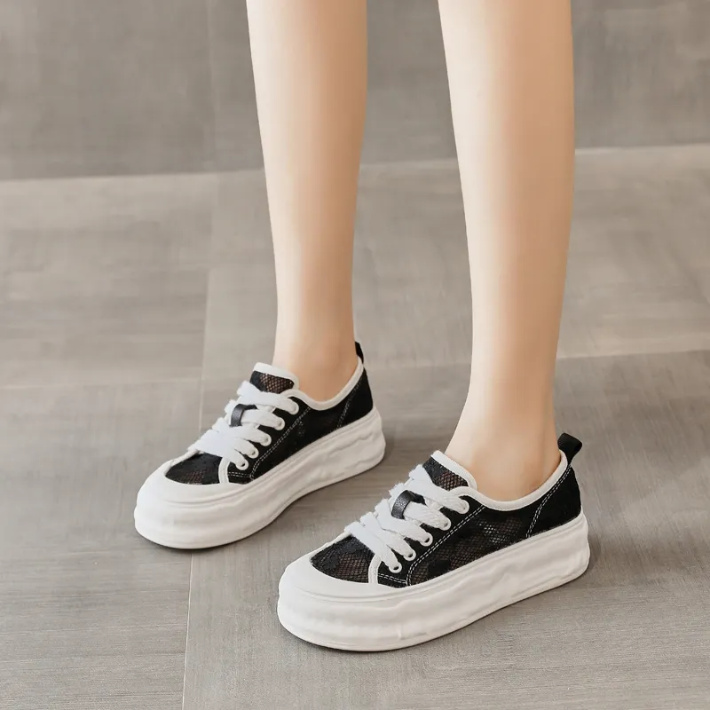 Bull Charm Anti Slip Wear Resistant Low Top Casual Shoes Women's-1