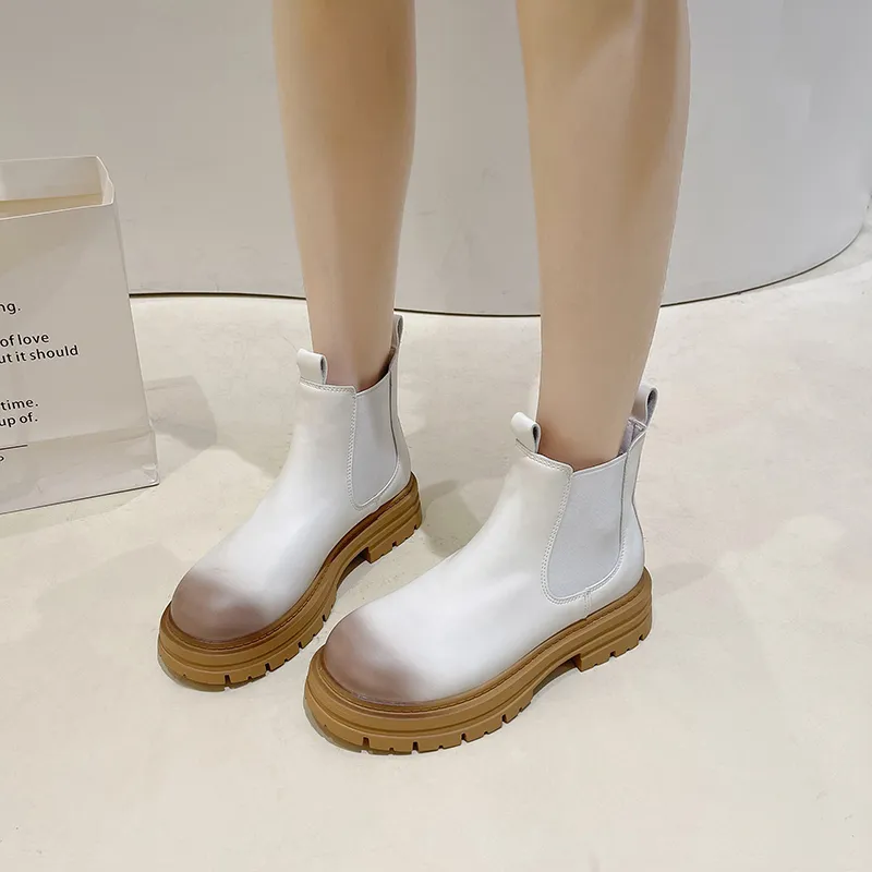 Bull Charm Short Chelsea Boots Women's-1
