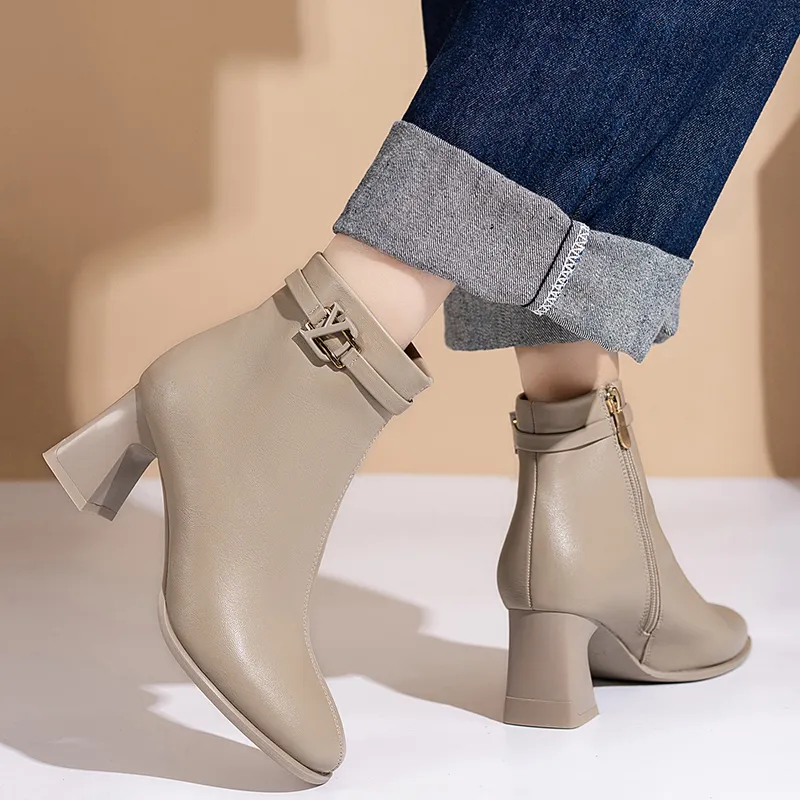 Bull charm Ankle Boots Women's-7