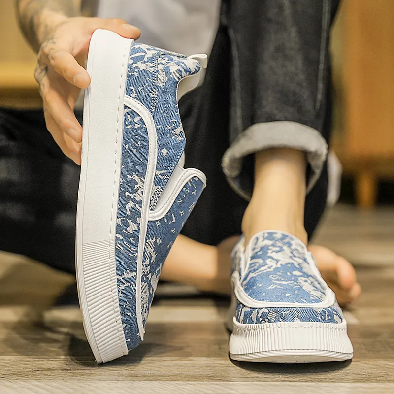 Bull Charm Low-Top Canvas Shoes Men's-7