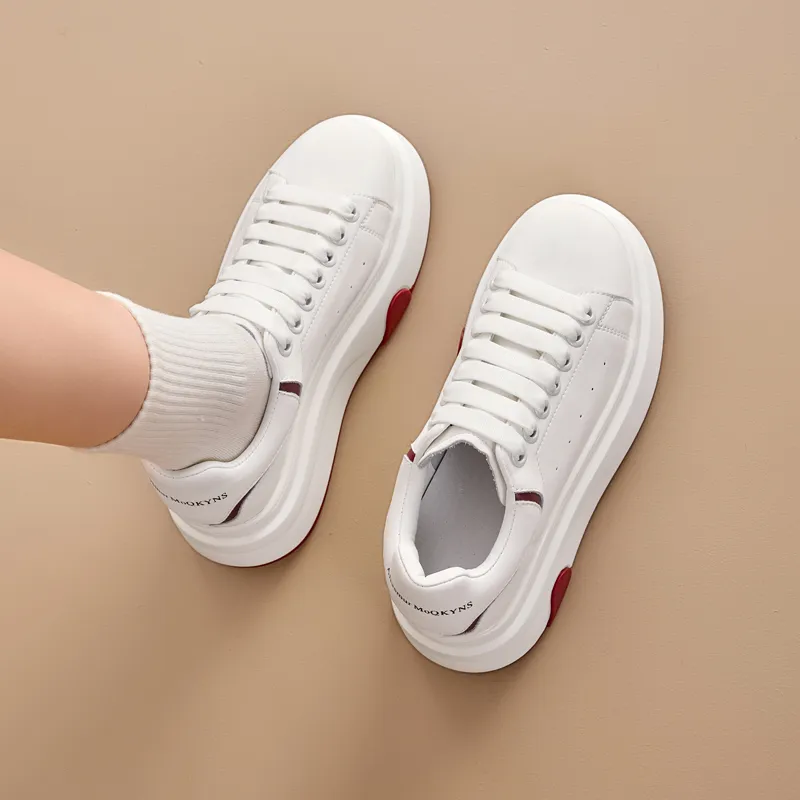 Bull Charm Low-Top Skateboard Shoes Women's-9