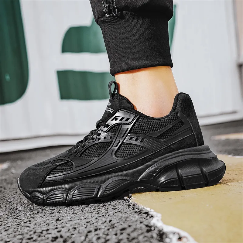 Bull Charm Abrasion Resistant Low Top Chunky Sneakers Men's-8