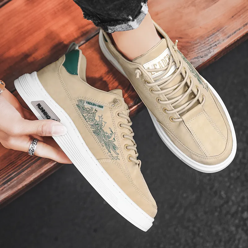 Bull Charm Low-Top Skateboard Shoes Men's-9
