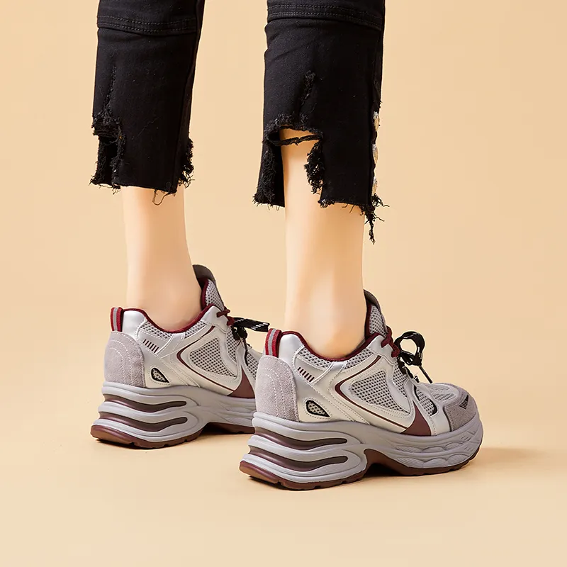 Bull Charm Abrasion Resistant Low Top Chunky Sneakers Women's-5