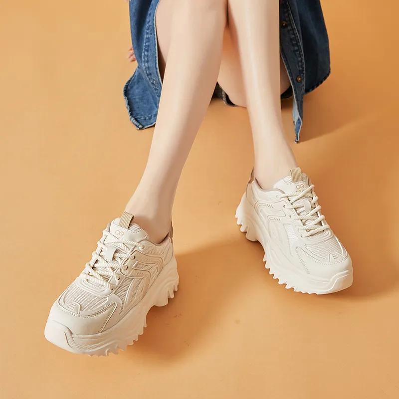 Bull Charm Low-Top Chunky Sneakers Women's-9