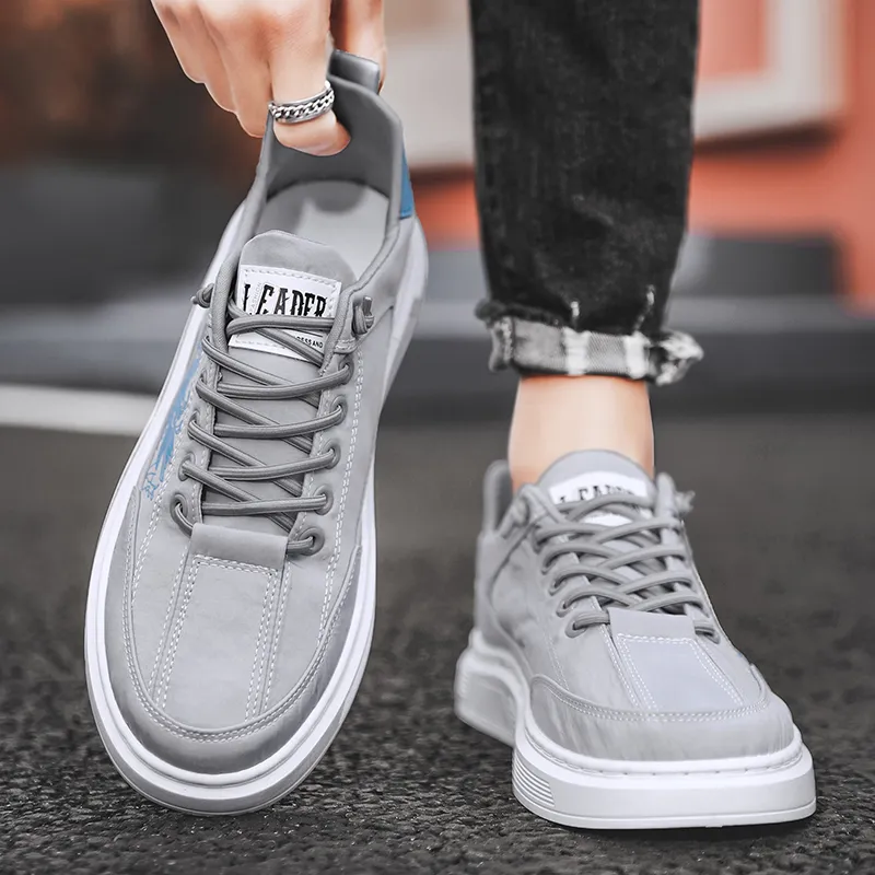 Bull Charm Low-Top Skateboard Shoes Men's-2