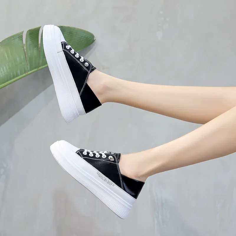 Bull Charm Canvas Shoes Women's White-9