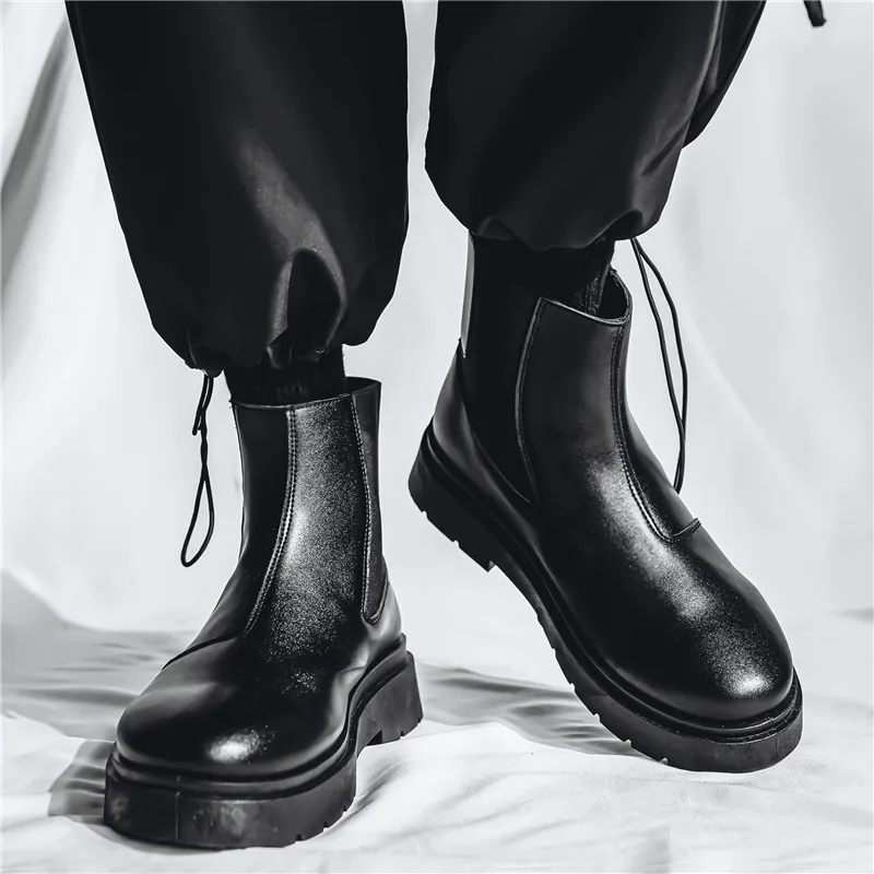 Bull Charm Chelsea Boots Men's Black-5