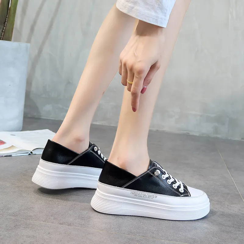 Bull Charm Canvas Shoes Women's White-10