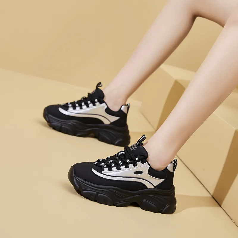 Bull Charm Abrasion Resistant Slip Resistant Low Top Chunky Sneakers Women's-2