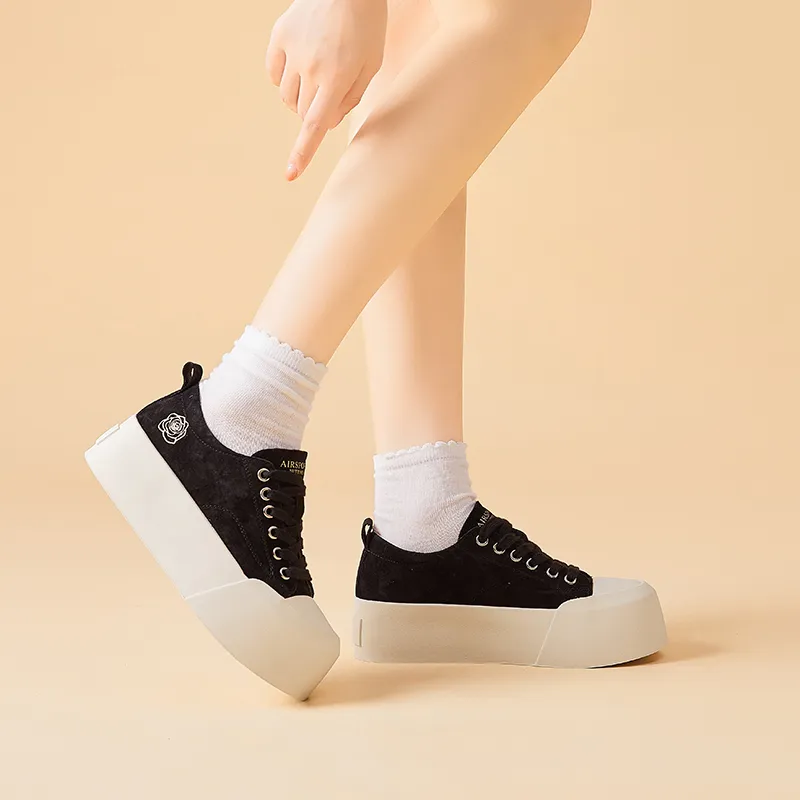 Bull Charm Low Top Canvas Shoes Women's Black-3
