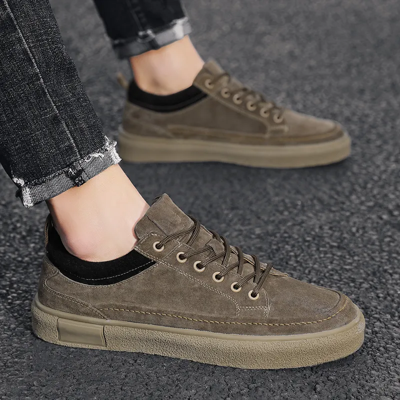 Bull Charm Low Top Skateboard Shoes Men's Coffee-2