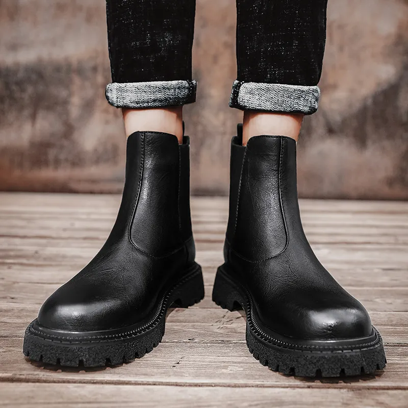 Bull Charm Short Chelsea Boots Men's Black-1