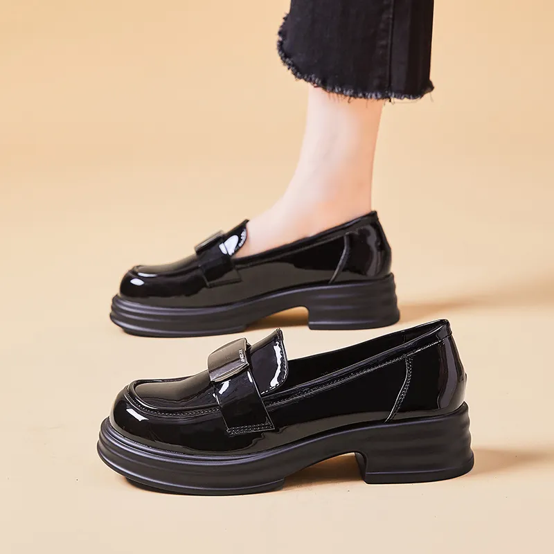 Bull Charm Loafers 4cm Women's Black-1