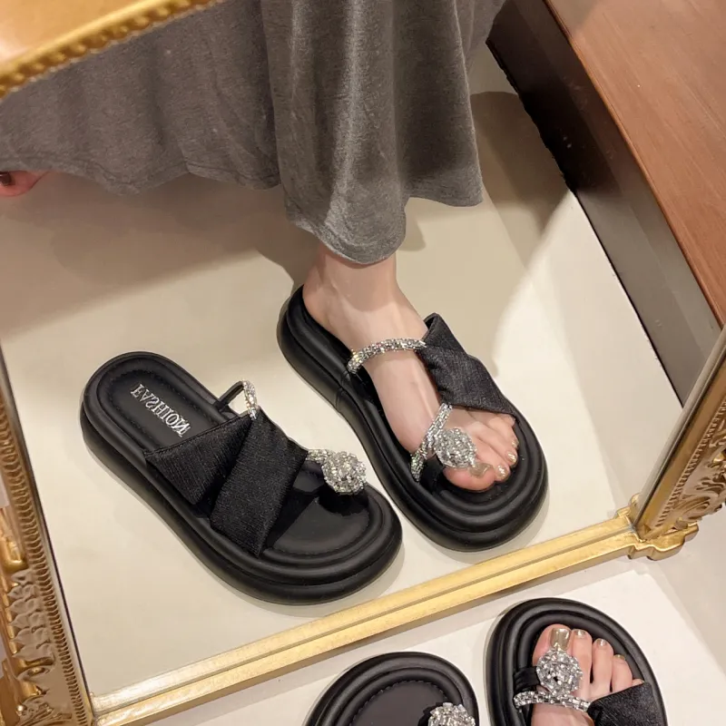 Bull Charm Abrasion Resistant Flip Flops Women's-2