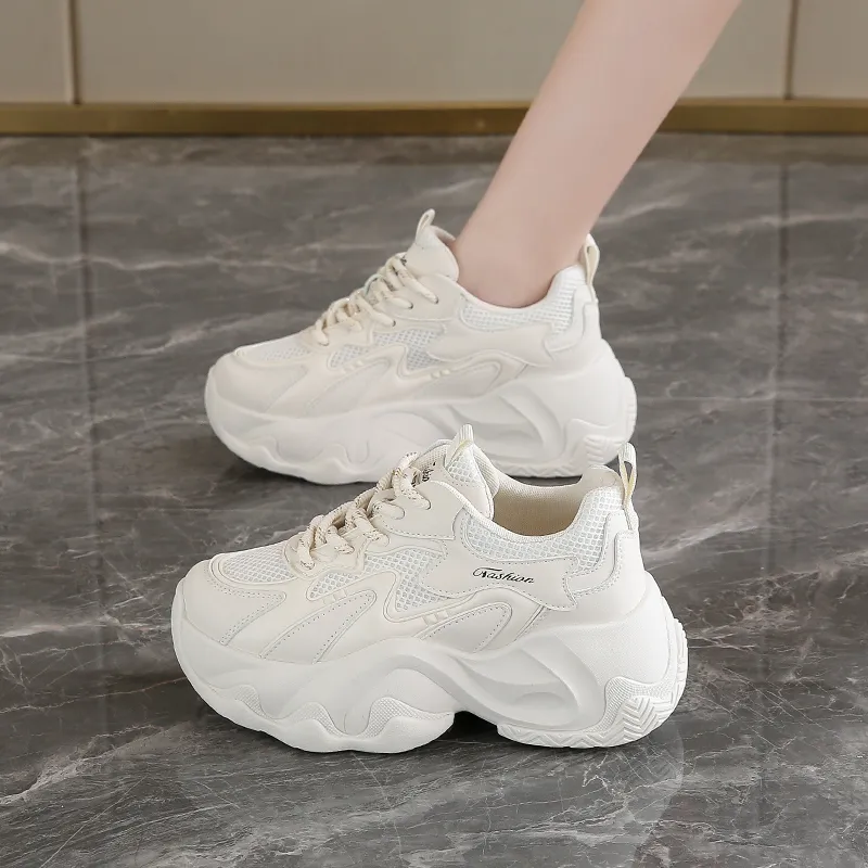 Bull Charm Abrasion-Resistant Slip-Resistant Low-Top Chunky Sneakers Women's-1