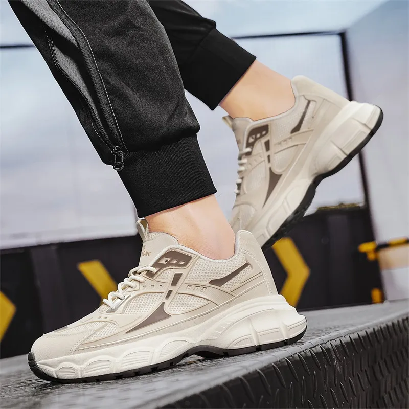 Bull Charm Abrasion Resistant Low Top Chunky Sneakers Men's-12