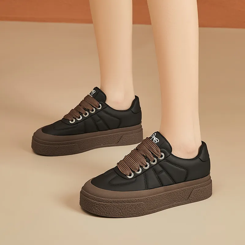 Bull Charm Low Top Skateboard Shoes Women's-1