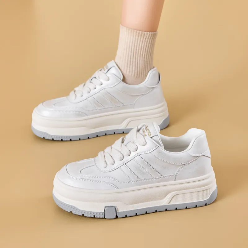 Bull Charm Wear Resistant Height Increasing Low Top Skateboard Shoes Women's-7