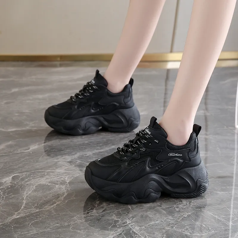 Bull Charm Abrasion-Resistant Slip-Resistant Low-Top Chunky Sneakers Women's-6