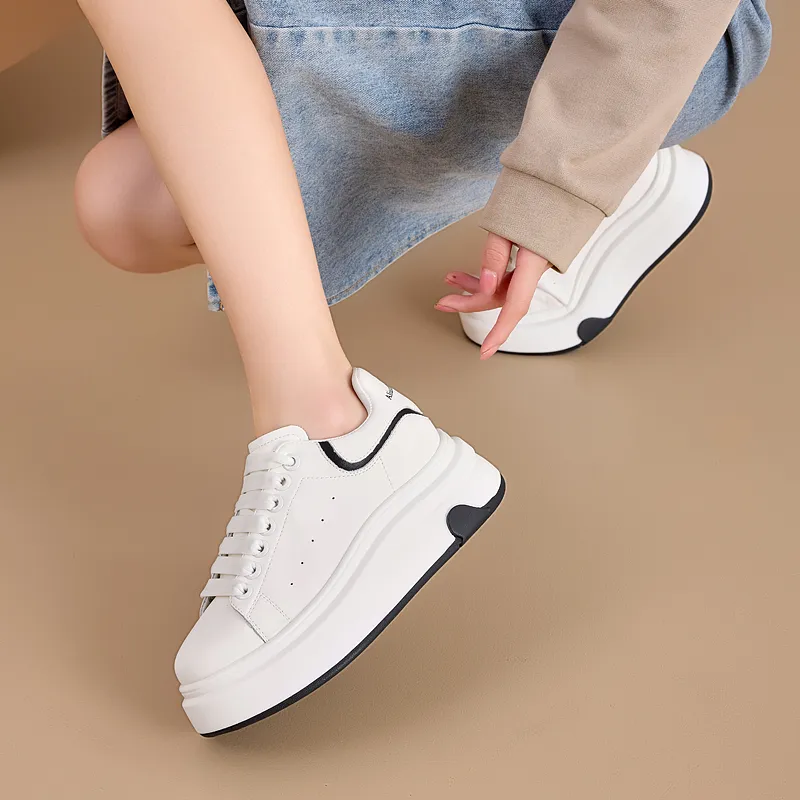 Bull Charm Low-Top Skateboard Shoes Women's-3