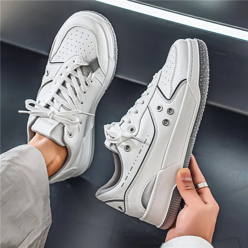 Bull Charm Durable Breathable Low Top Skateboard Shoes Men's-1