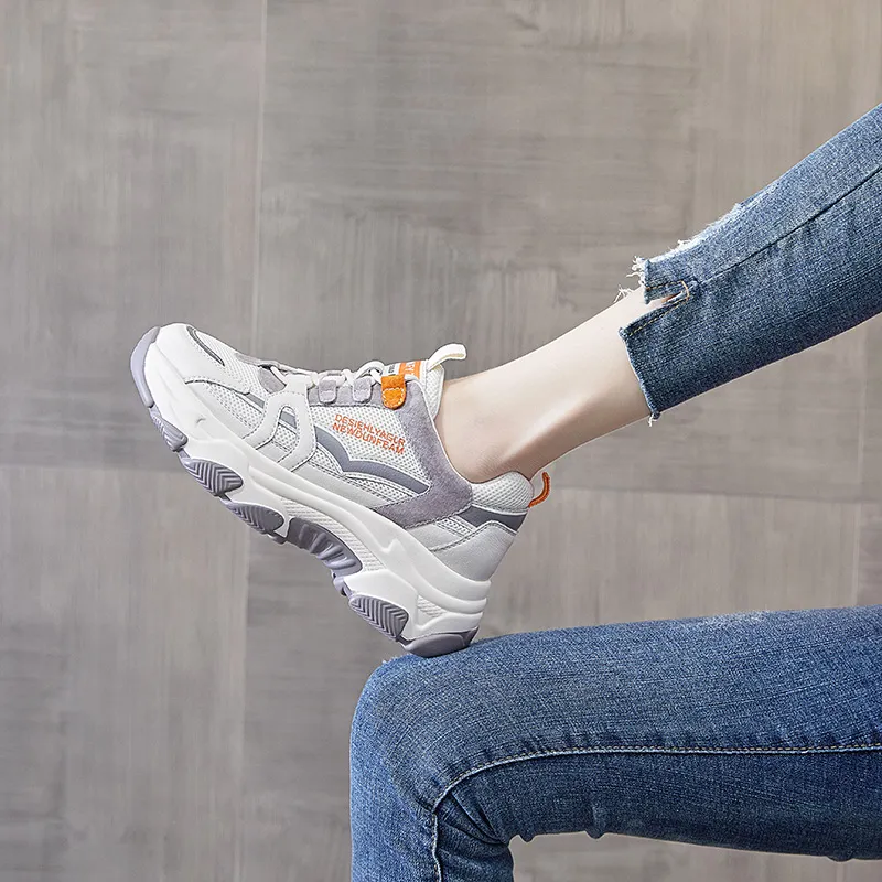 Bull Charm Abrasion Resistant Low Top Chunky Sneakers Women's-11