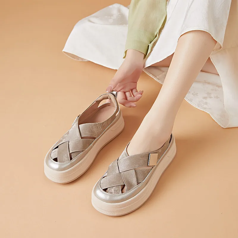 Bull Charm Beach Sandals Women's-8
