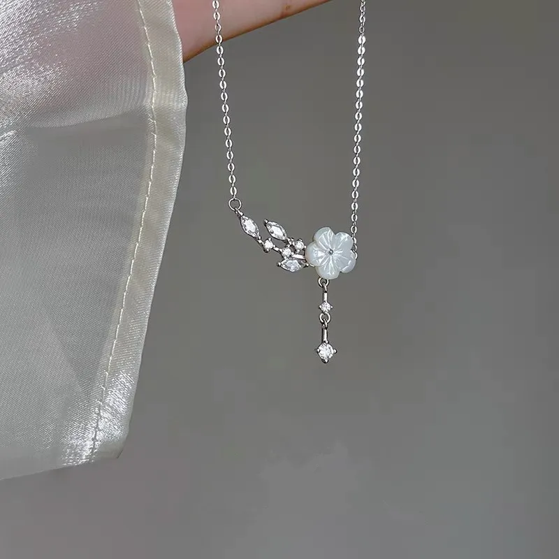 CHUVORA Necklaces Women's-8