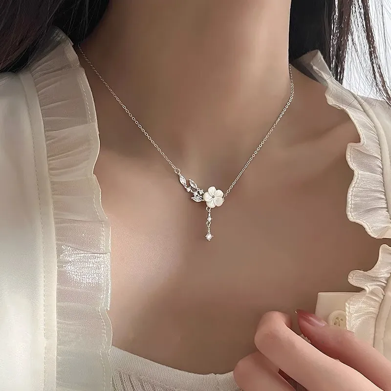 CHUVORA Necklaces Women's-7