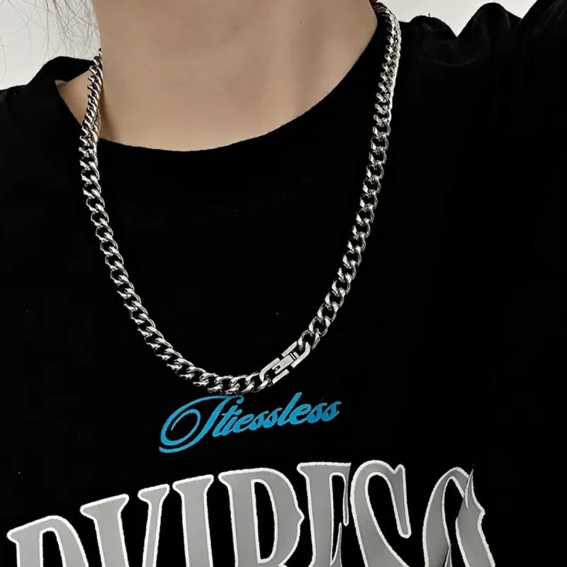 CHUVORA Necklaces Men-15