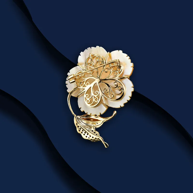 Marco Bizzarri Alloy Mother Of Pearl Floral Breast Design Anti Flash Pin Minimalist Style Coat Accessories Women's-4