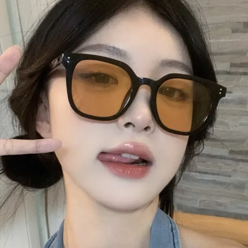 Anxious PC Butterfly Sunglasses Unisex-3