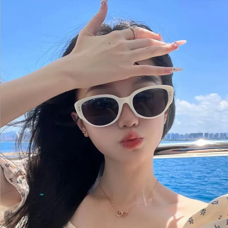 Anxious PC Cat Eye Sunglasses Unisex-7