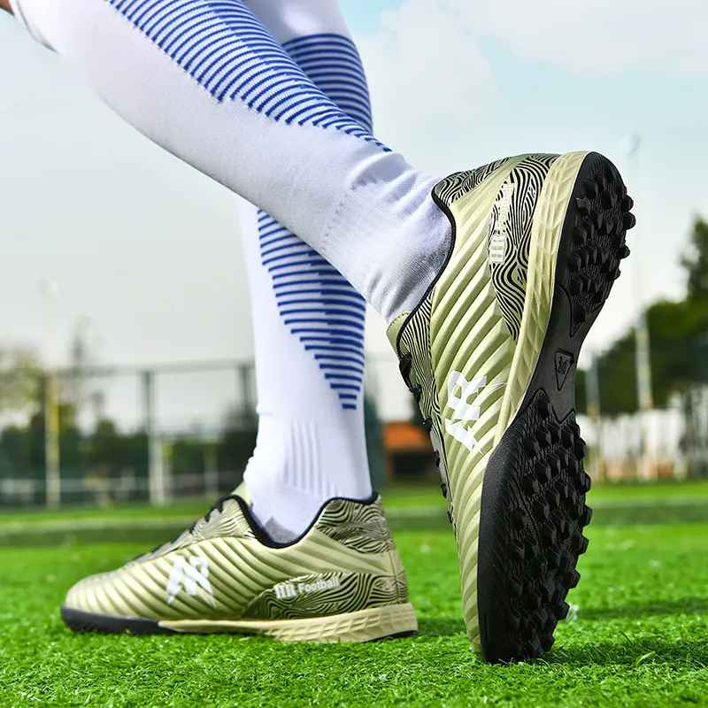 VAKY Soccer Shoes Unisex Low Top-38