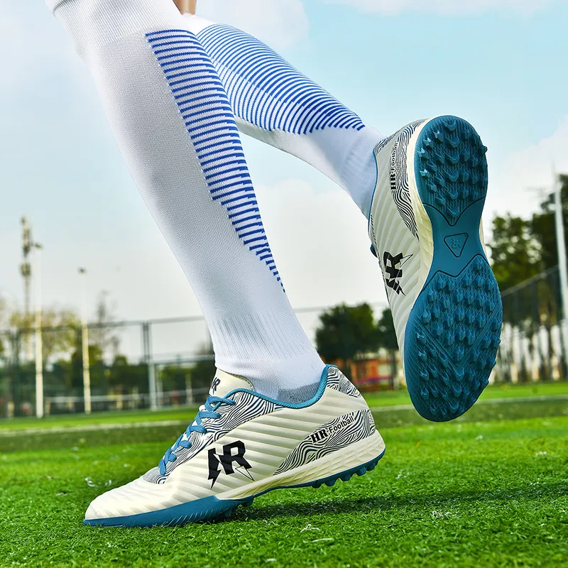 VAKY Soccer Shoes Unisex Low Top-9