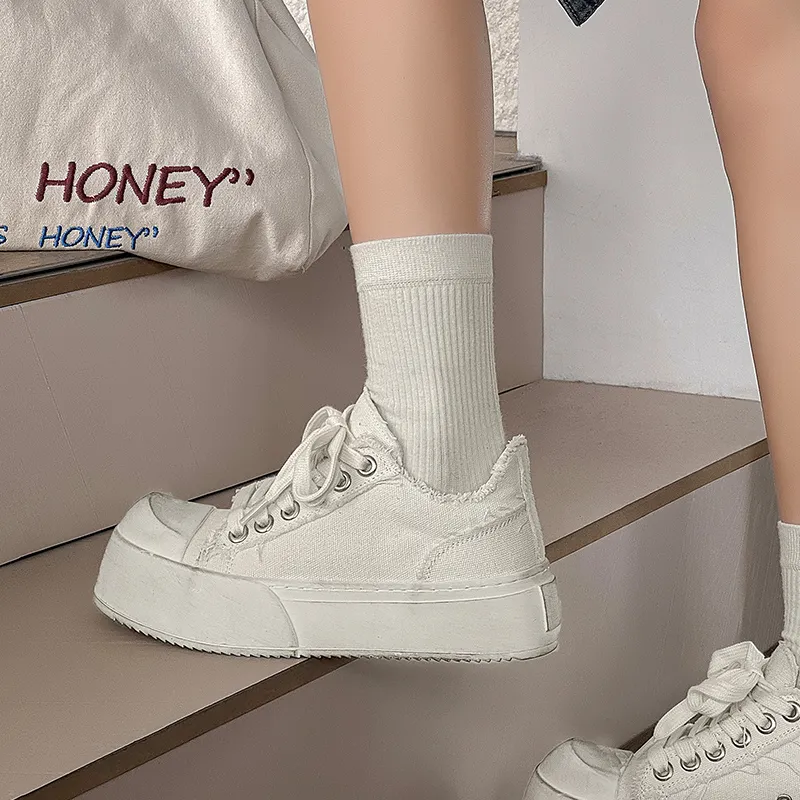 MILLIE'S Low Top Canvas Shoes Unisex-7