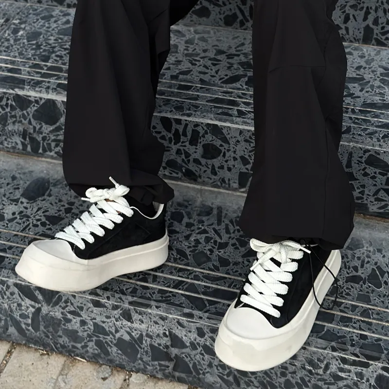 MILLIE'S Low Top Skateboard Shoes Unisex Black White Box Included-2