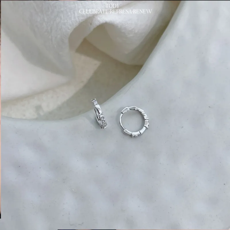 OUBI.YABI Zircon Earrings Unisex-1