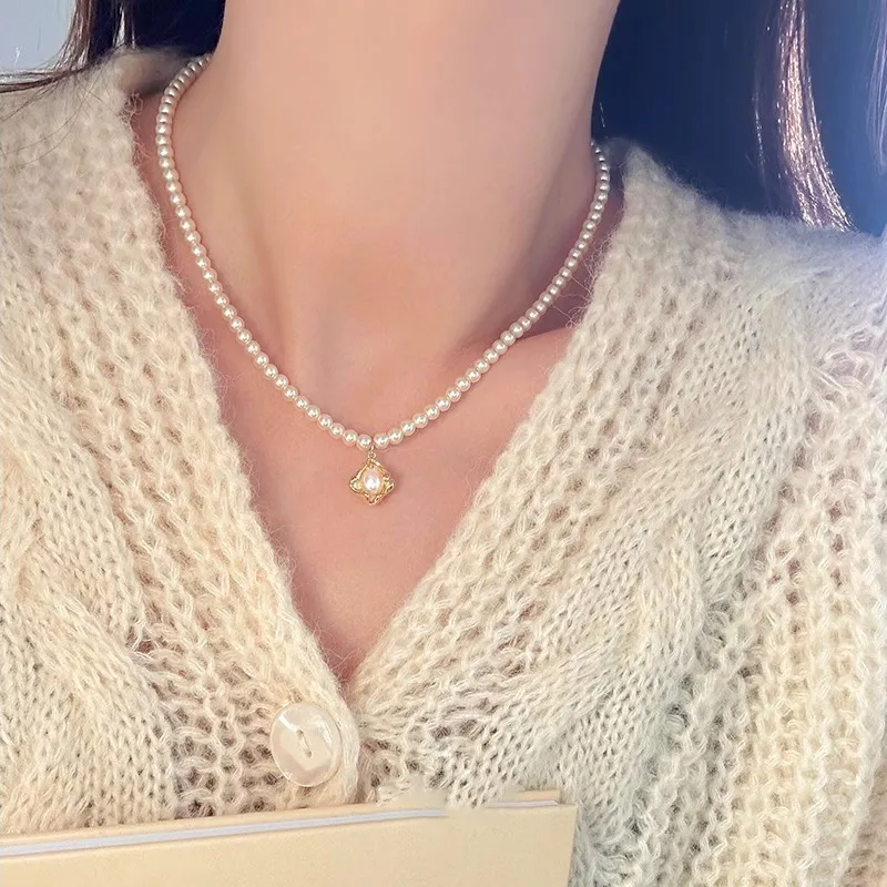 WAW Necklaces Women's-4