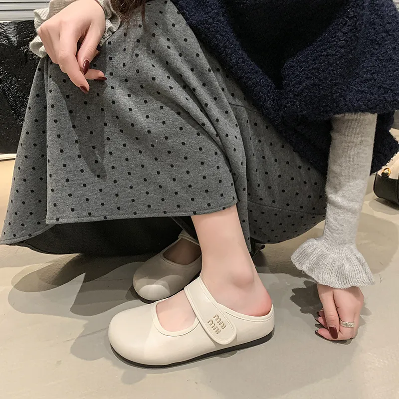 Nrillo Closed Toe Slippers Women's-3