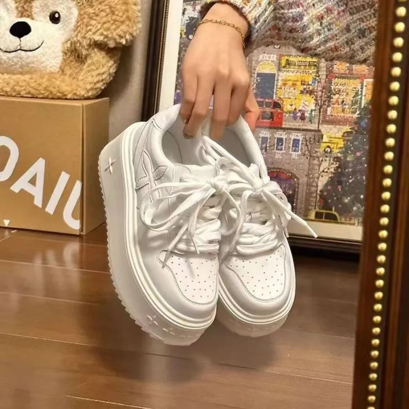 Nrillo Coverage Warm Slip Resistant Cushioning Wear Resistant Height Increasing Low Top Skateboard Shoes Women's White-4